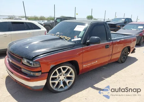 2001 Chevrolet Silverado 1500 Ls z USA, uszkodzony, nr VIN 1GCEC19T81E100755